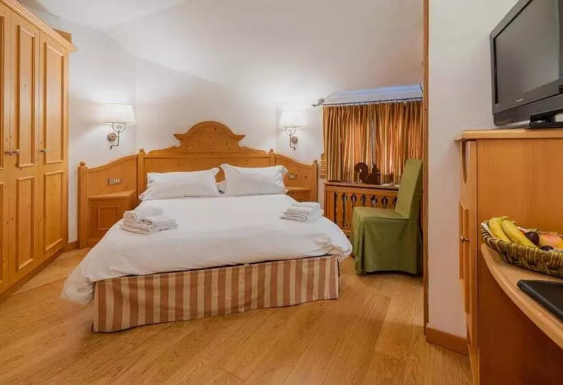 اتاق اکونومی, Royal Hotel Cortina