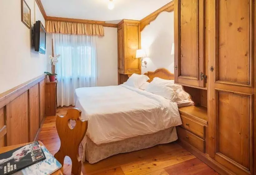 اتاق اکونومی, Royal Hotel Cortina