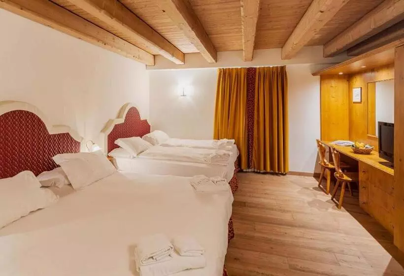 اتاق استاندارد چهار تخته, Royal Hotel Cortina