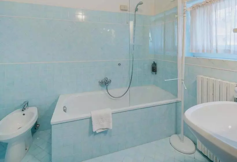 اتاق استاندارد, Royal Hotel Cortina
