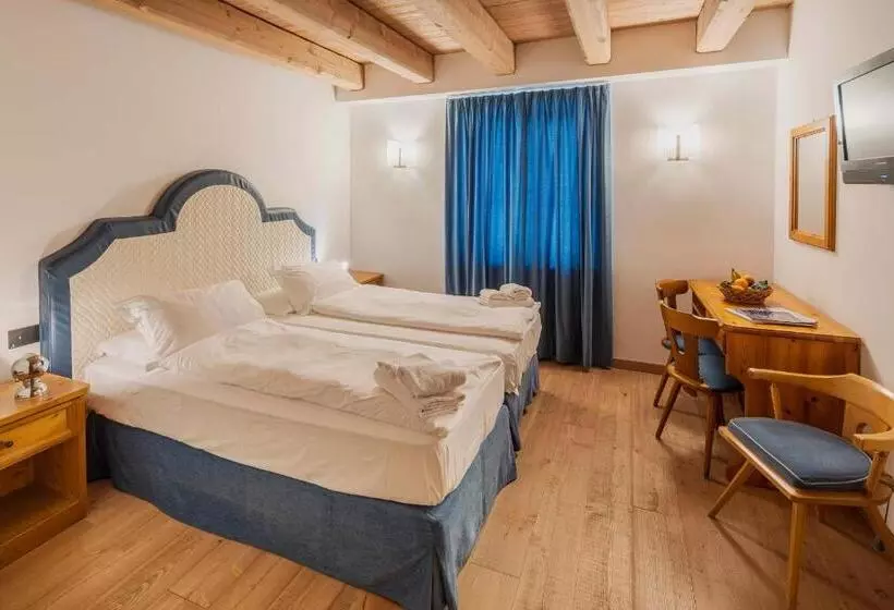 اتاق سوپریور, Royal Hotel Cortina