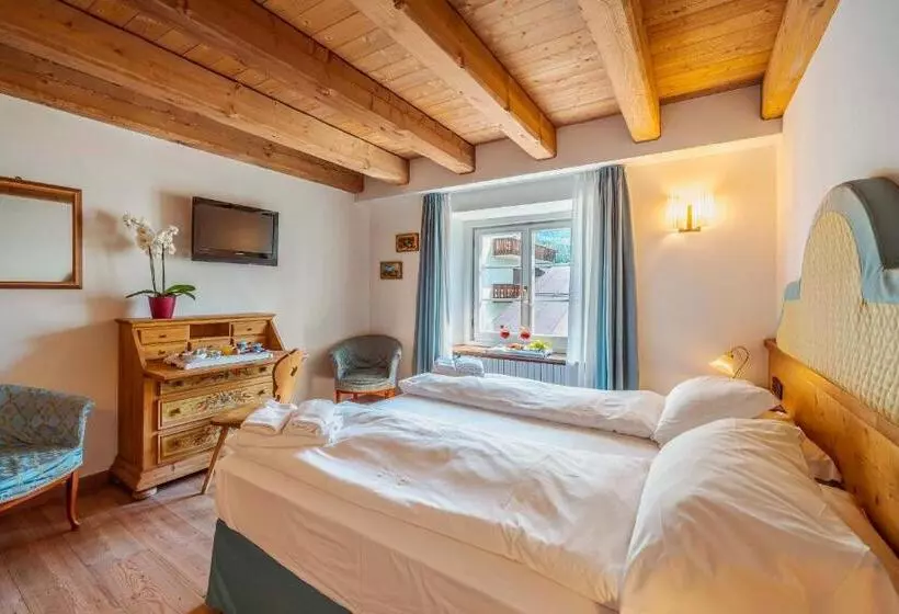اتاق سوپریور, Royal Hotel Cortina