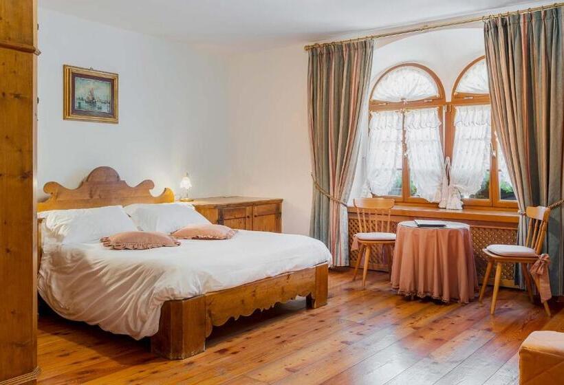 Королевский Люкс, Royal Hotel Cortina