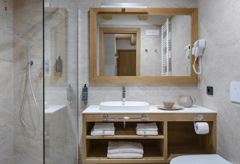 Номер Deluxe, Royal Hotel Cortina