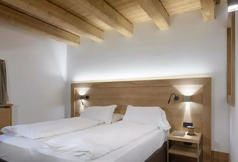 اتاق لوکس, Royal Hotel Cortina