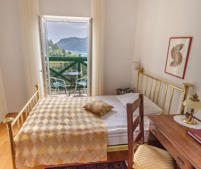 اتاق استاندارد یک نفره, Triglav