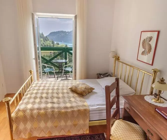 اتاق استاندارد یک نفره, Triglav