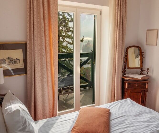 اتاق استاندارد با چشمانداز دریاچه, Triglav