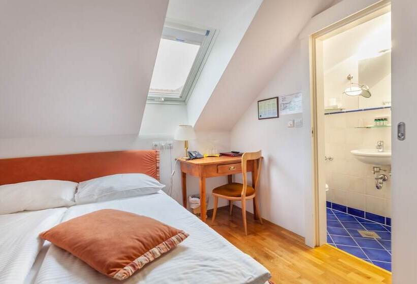 اتاق استاندارد یک نفره, Triglav