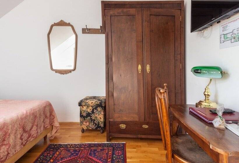 اتاق استاندارد یک نفره, Triglav