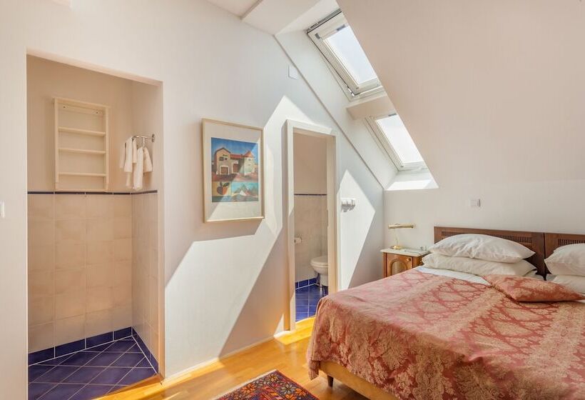 اتاق استاندارد یک نفره, Triglav