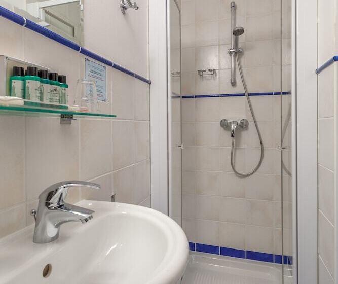 اتاق استاندارد یک نفره, Triglav