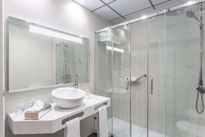 חדר סטנדרט לארבעה, Viola Palace