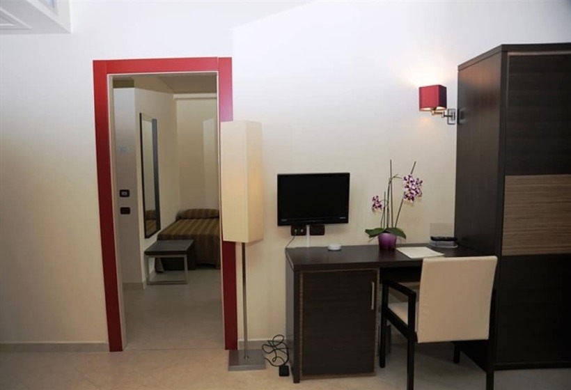 غرفة قياسية رباعية, Viola Palace