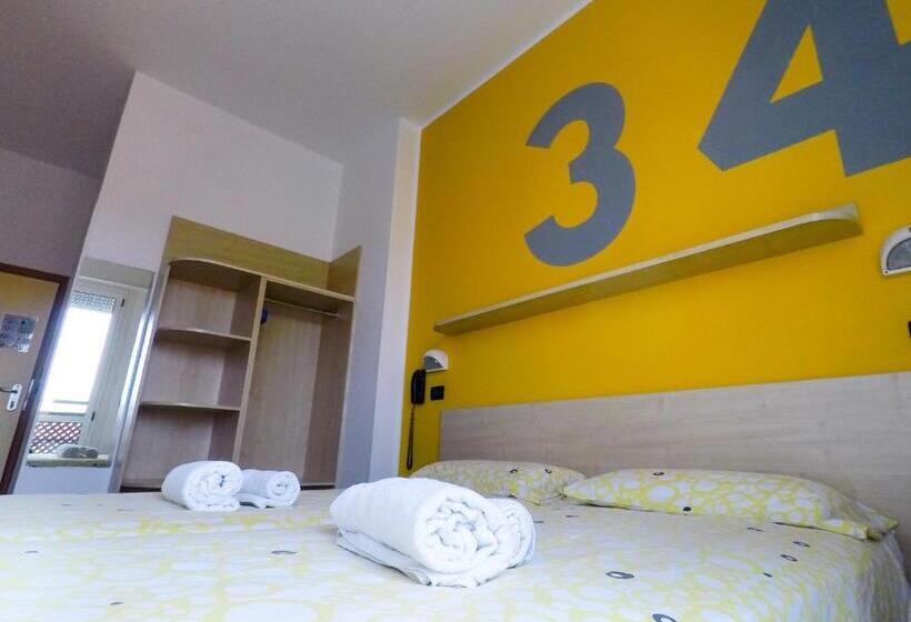 اتاق استاندارد, Morfeo   Young People Hotels