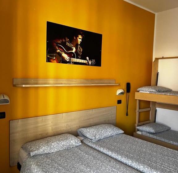 标准三人间, Morfeo   Young People Hotels