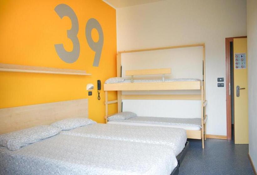 اتاق استاندارد چهار تخته, Morfeo   Young People Hotels