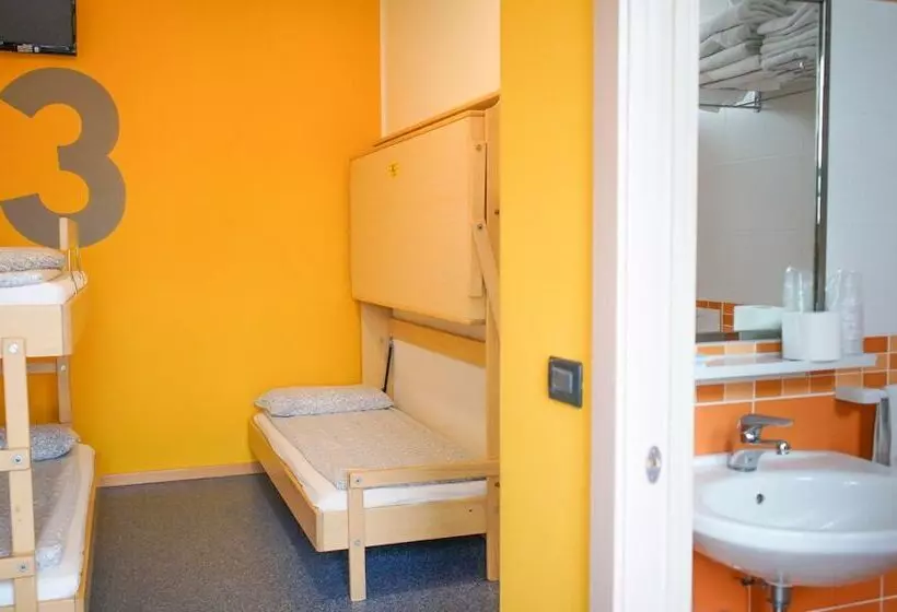スタンダードトリプルルーム, Morfeo Young People Hotels