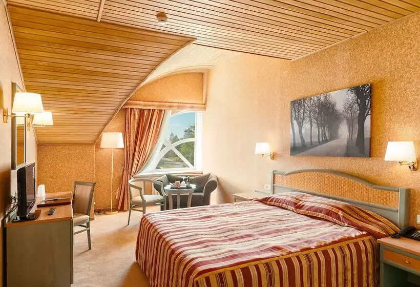 سوییت جونیور, Old Estate Hotel & Spa