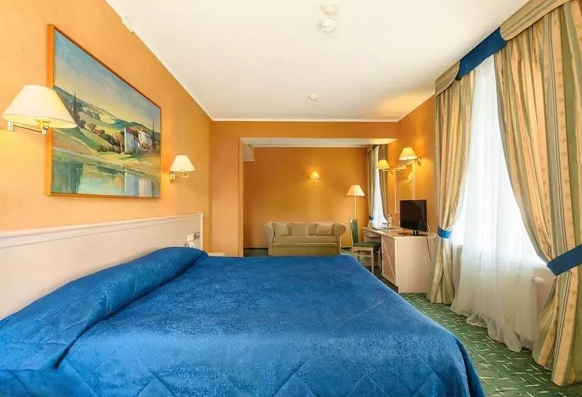 سوییت جونیور, Old Estate Hotel & Spa