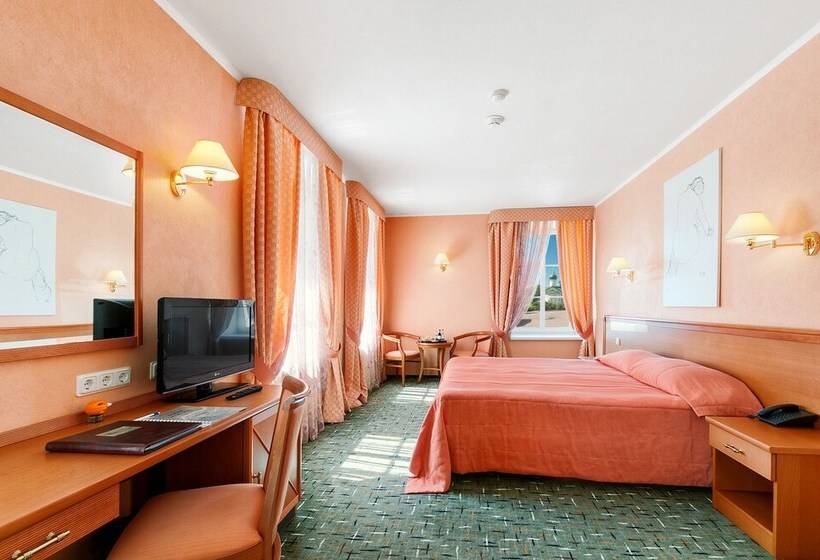 סוויטת ג'וניור, Old Estate Hotel & Spa