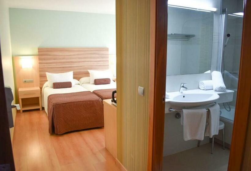 Номер Стандарт с Балконом, Riviera Beachotel - Adults Recomended