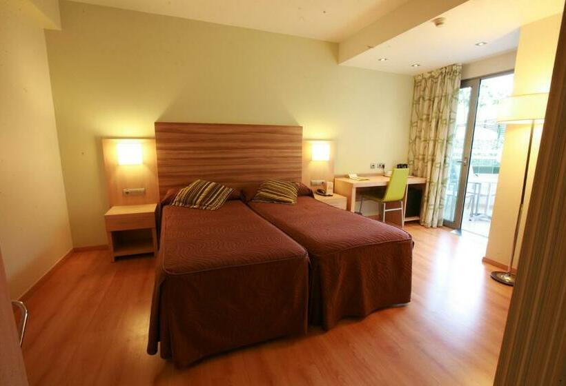 Номер Стандарт с Балконом, Riviera Beachotel - Adults Recomended