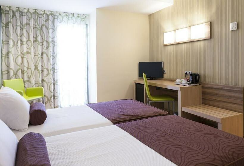 Номер Стандарт с Балконом, Riviera Beachotel - Adults Recomended