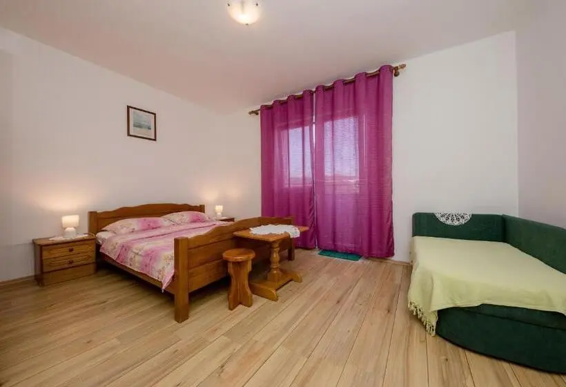 オーシャンビュースタンダードルーム, B&b Rooms Marijana