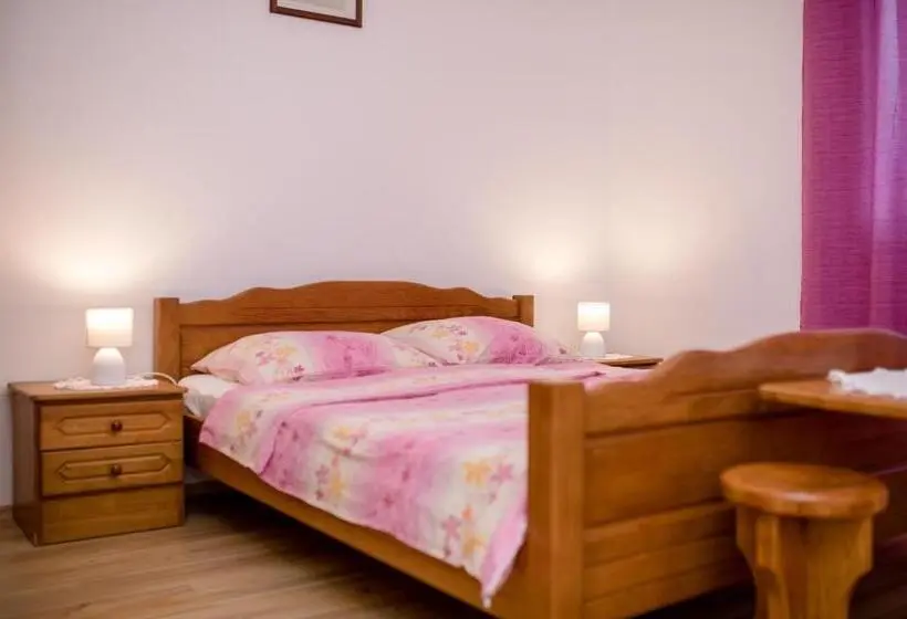 オーシャンビュースタンダードルーム, B&b Rooms Marijana