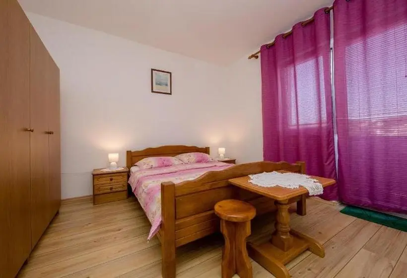 オーシャンビュースタンダードルーム, B&b Rooms Marijana