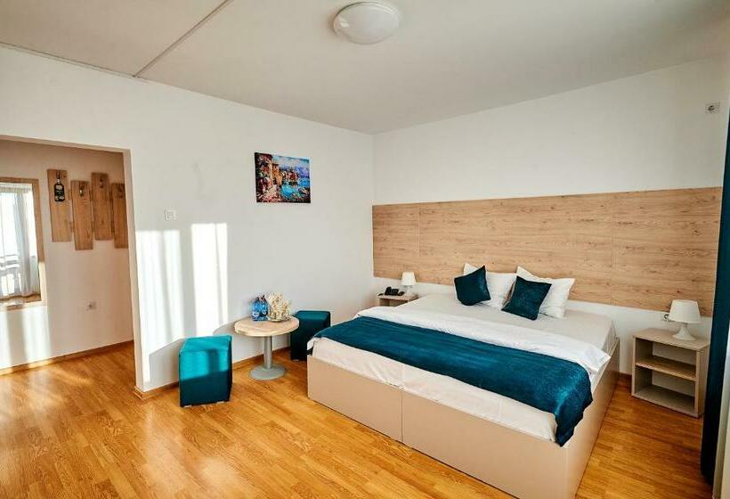 스탠다드 발코니 룸, Roxy & Maryo  Restaurant  Terasa  Loc De Joaca Pentru Copii  Parcare Gratuita