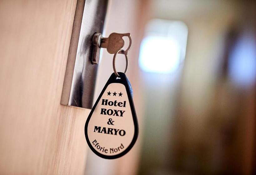 Номер Стандарт с Балконом, Roxy & Maryo  Restaurant  Terasa  Loc De Joaca Pentru Copii  Parcare Gratuita