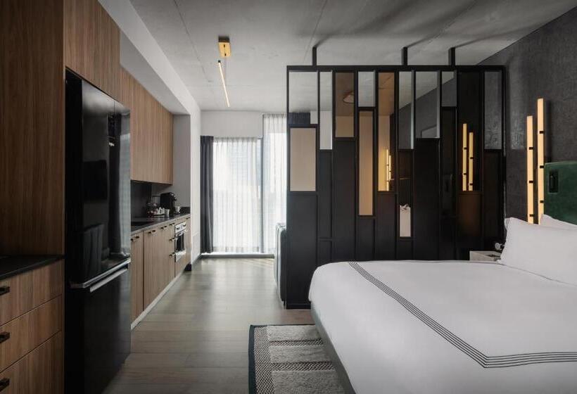 استودیوی استاندارد, Thompson Austin, By Hyatt