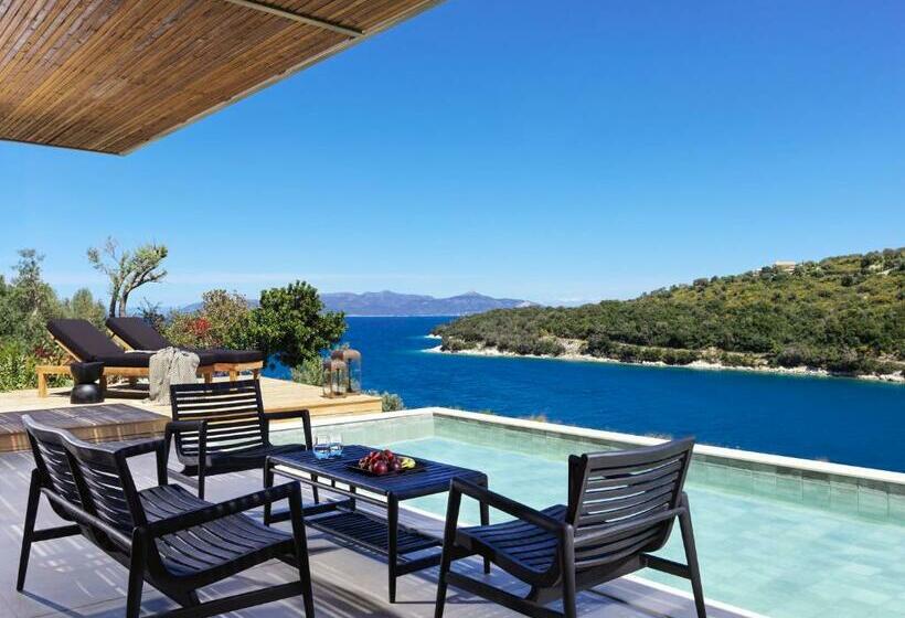 سوییت با چشم‌انداز دریا, Azur Retreat