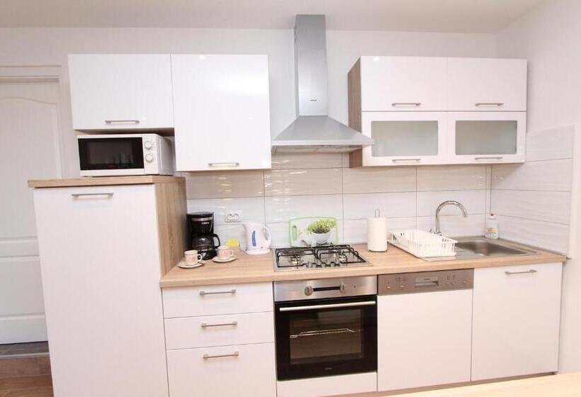 ２ベッドルームアパートメント, Guest House Milotic