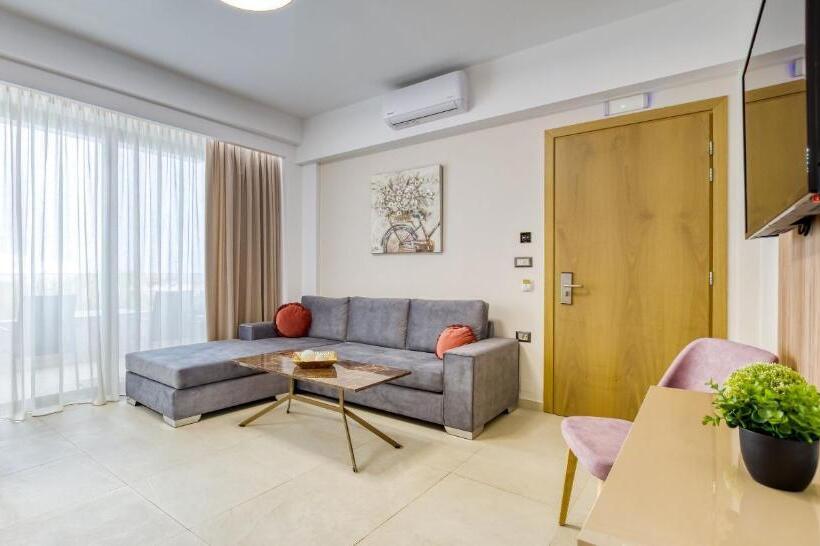 סוויטה, Sapphire Horizon Suites