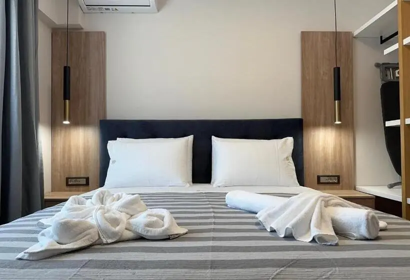 Superior suite with pool view, Sapphire Horizon Suites