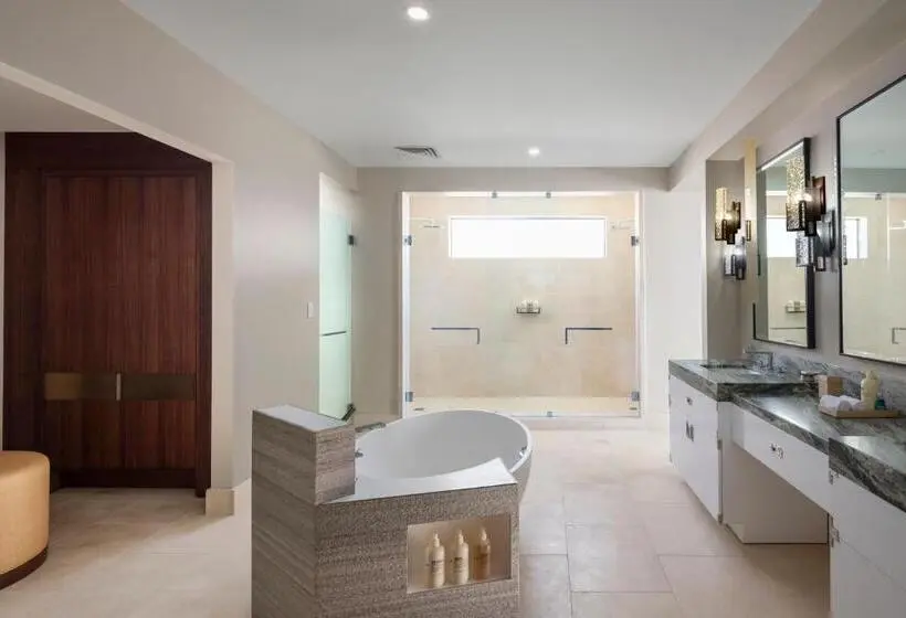 اتاق استاندارد با تخت بزرگ, The Residences At The St Regis Bermuda