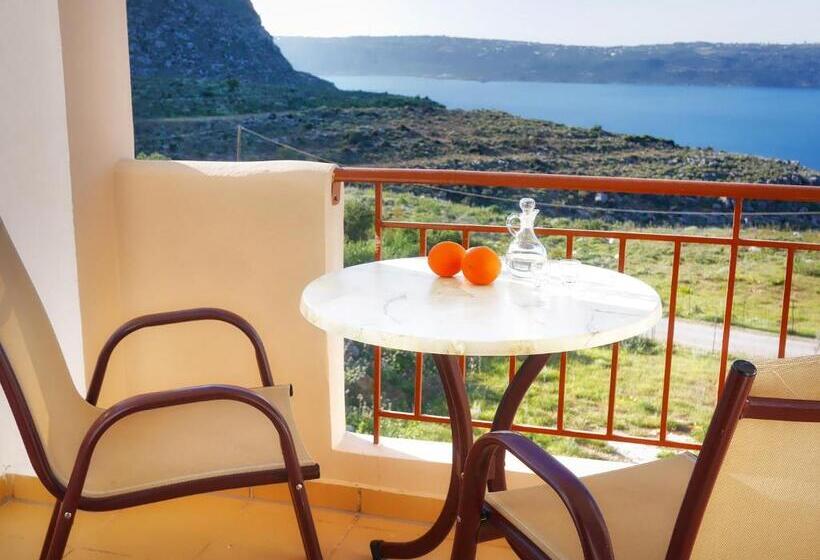 标准工作室, Areti Aparthotel