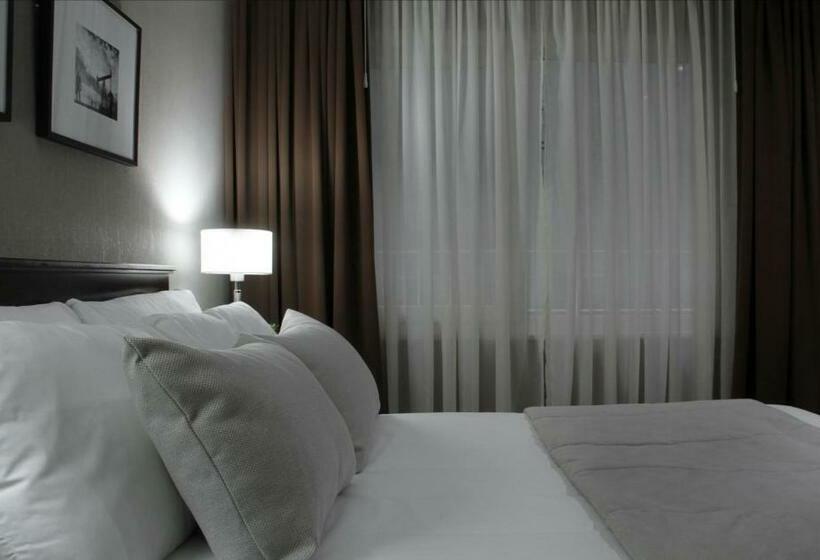 اتاق سوپریور سه تخته, 8 De Octubre