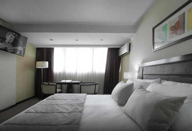 سوییت اجرایی, 8 De Octubre