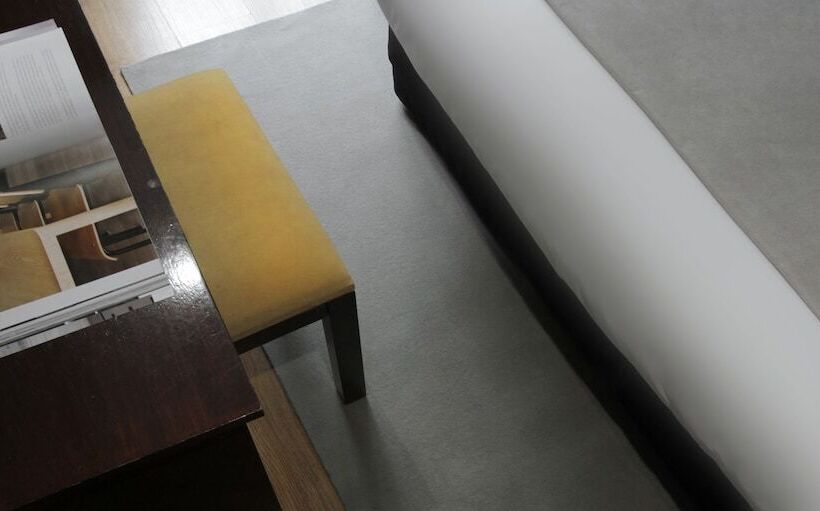 اتاق سوپریور, 8 De Octubre