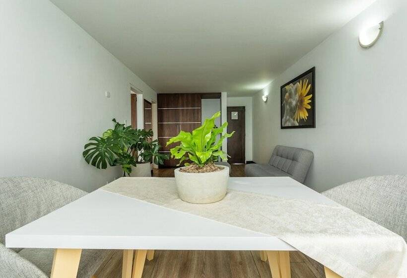 חדר סטנדרט, Carretero