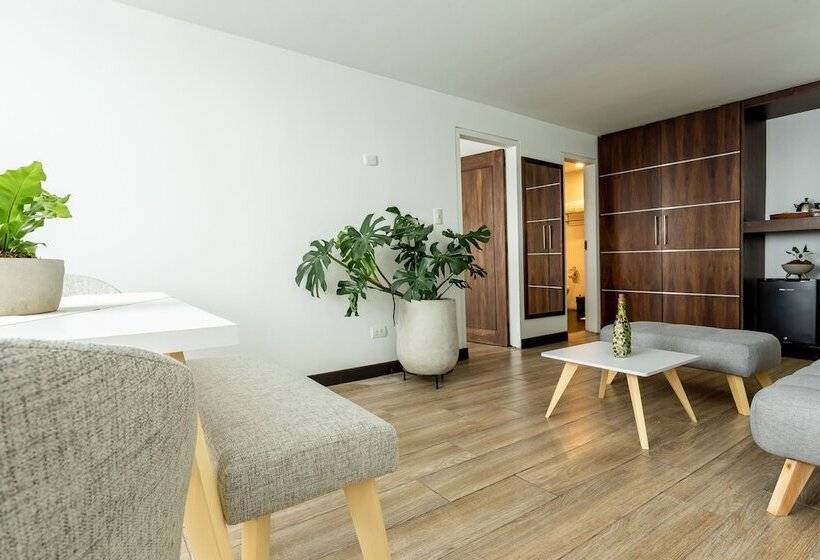 חדר סטנדרט, Carretero