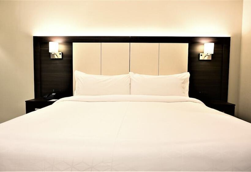 سوییت, Holiday Inn Express Rosario, An Ihg