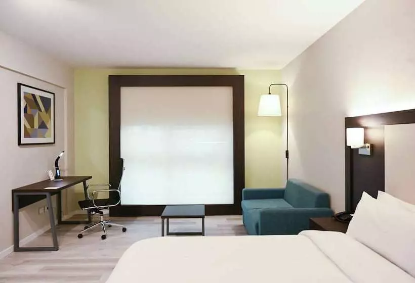 سوییت, Holiday Inn Express Rosario, An Ihg