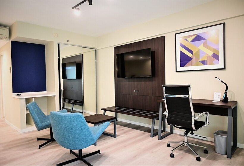 سوییت, Holiday Inn Express Rosario, An Ihg