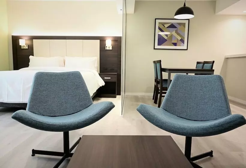 سوییت, Holiday Inn Express Rosario, An Ihg