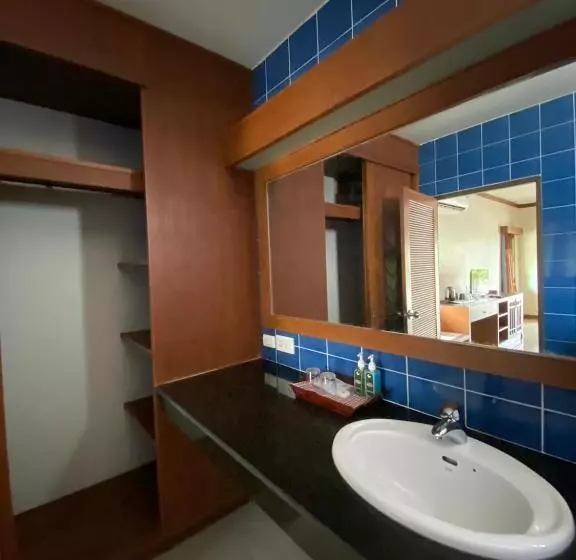 بانگلوی لوکس, Beach Bungalow At Lanta Resort